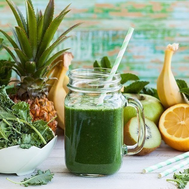 Healthy Green Smoothie Vacuum Blended